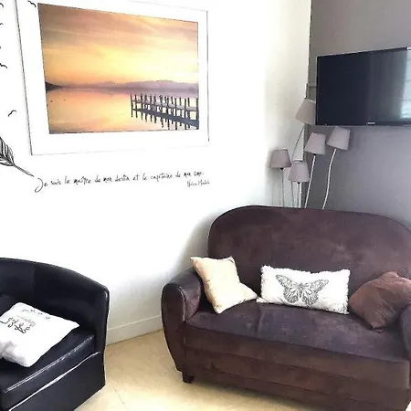 Lejlighed Dans Charmante Batisse De Maitre Compiegnoise *